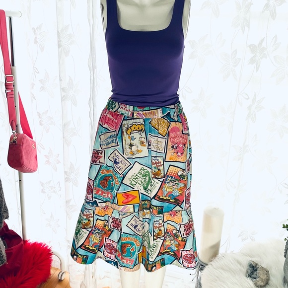 🛑🛑🛑DISNEY POSTCARD SKIRT - Picture 2 of 12